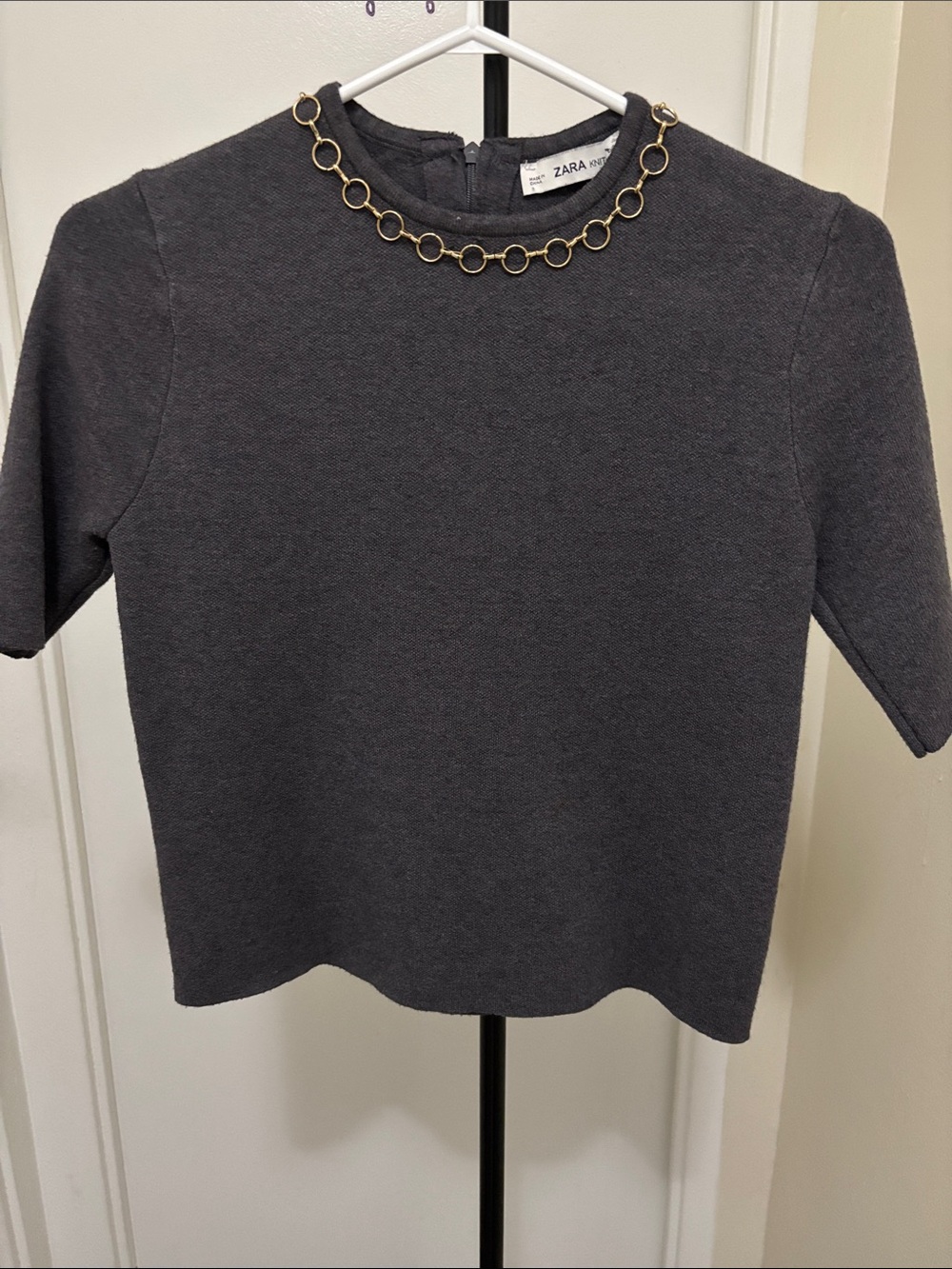 Zara Charcoal Gray Short Sleeve Knit Top with Gold Ring Necklace